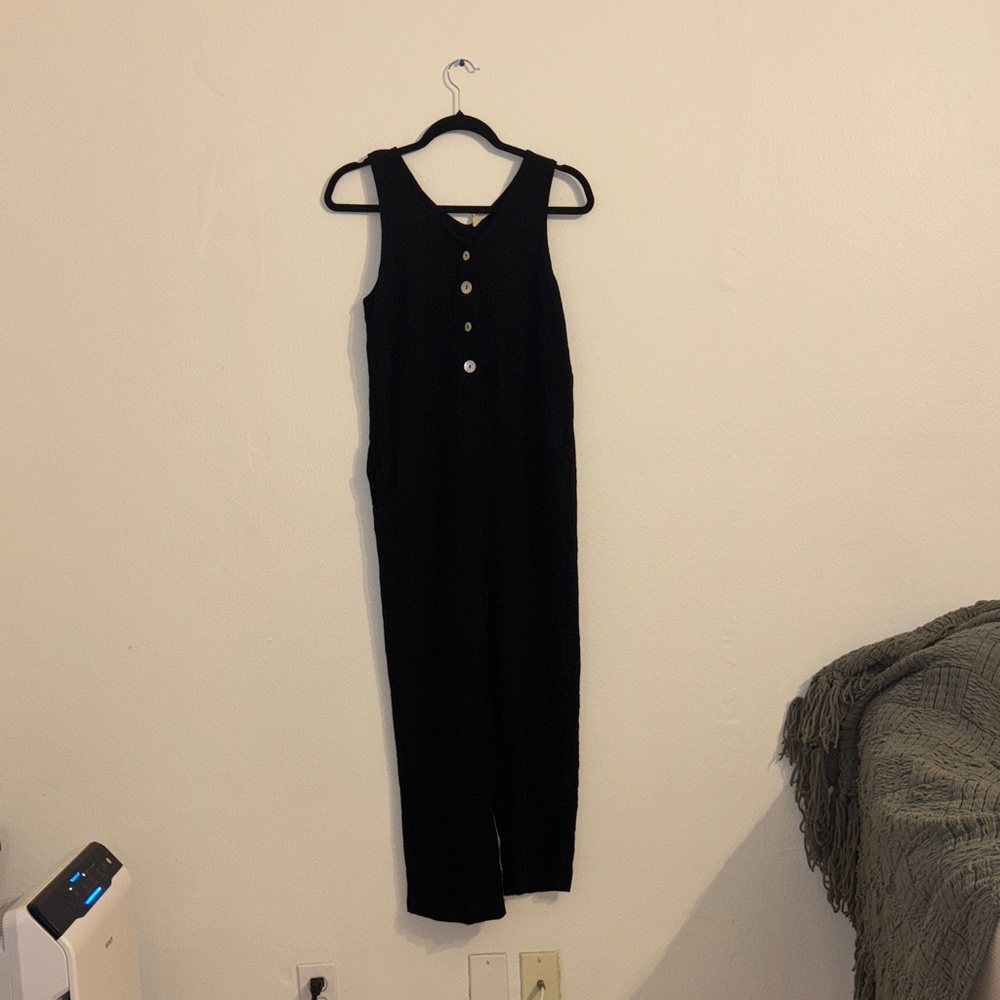 Black Sleeveless Jumpsuit
